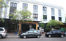 Carica Homestay Surabaya